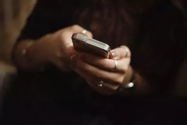 Person holding a phone