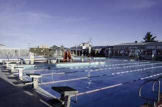 Vesturbæjarlaug - afrit.jpg