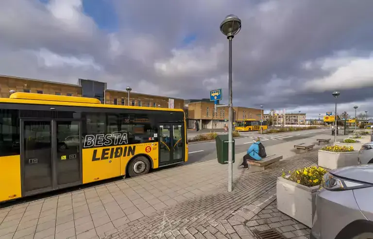 Public-transportation-in-Reykjavik-with-straeto